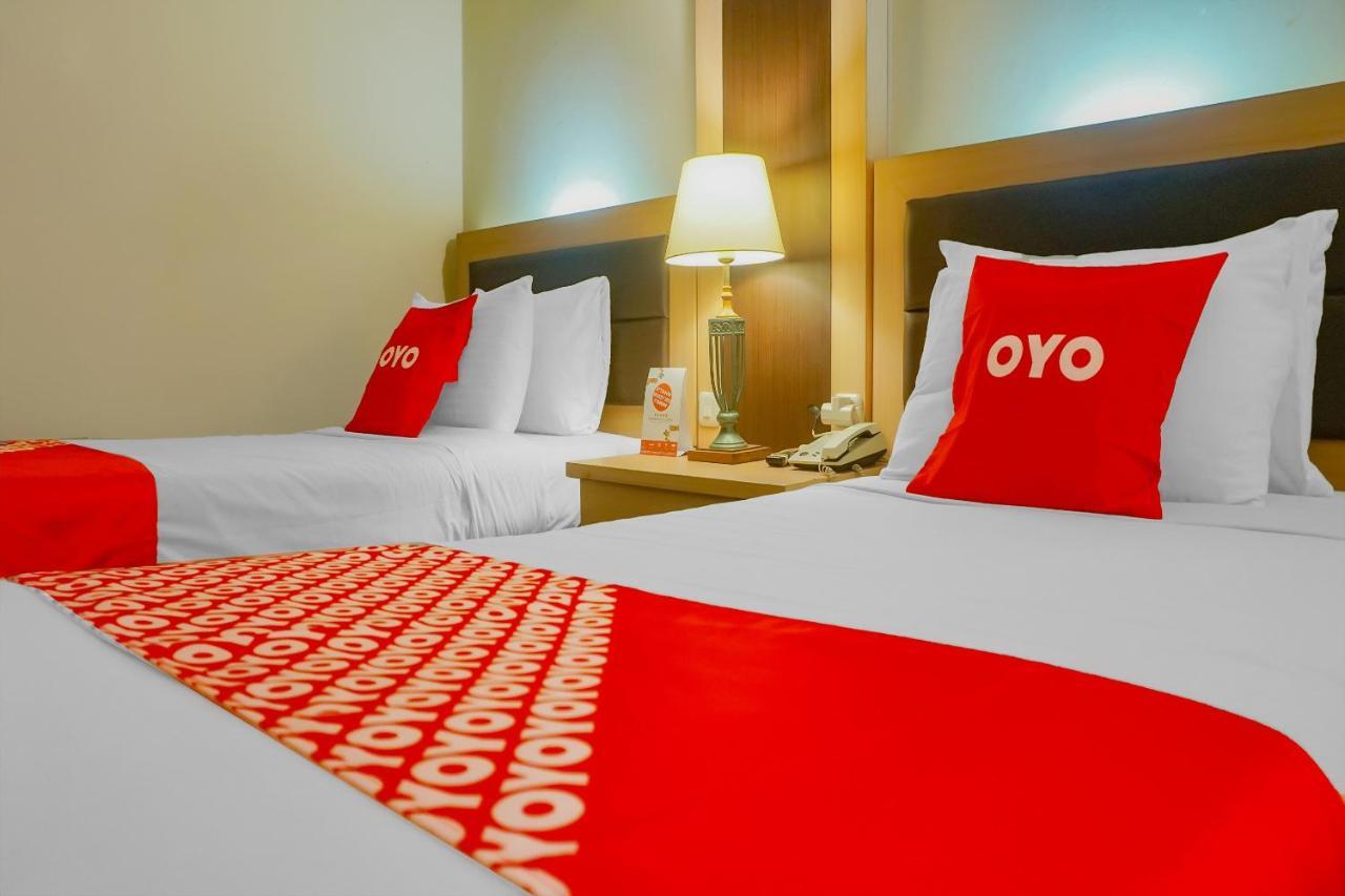 Oyo 3967 Hotel Pantai Wisata Макасар Екстериор снимка